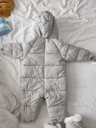 Buzo invierno bebé Mayoral y secababas de regalo