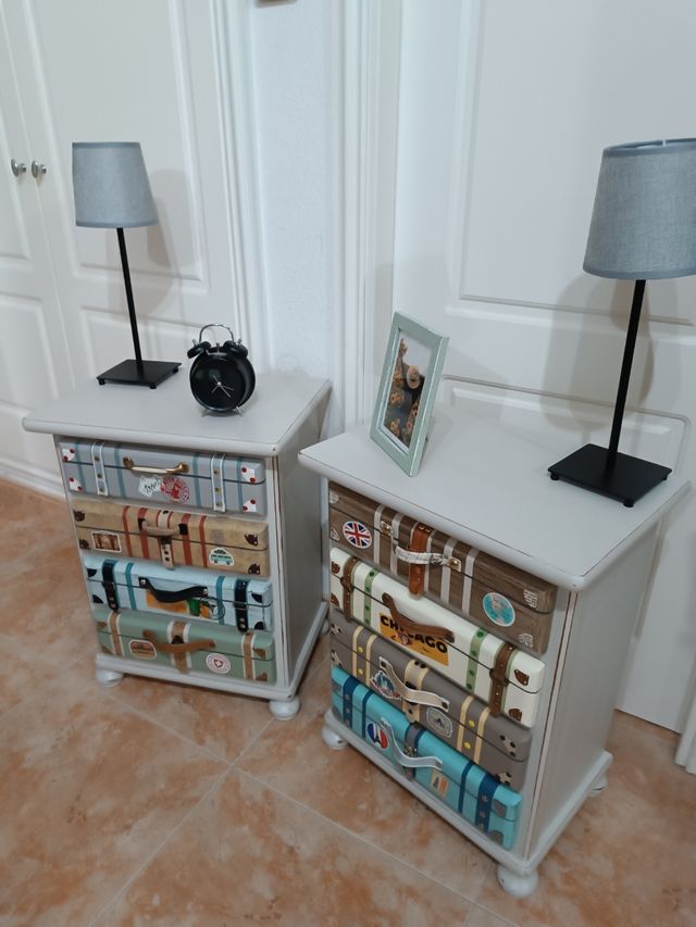 Mesas o mesillas de noche renovadas