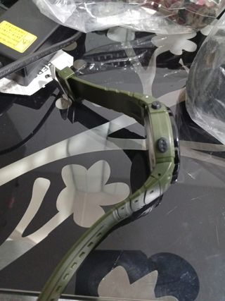 Varios relojes nuevos en venta.