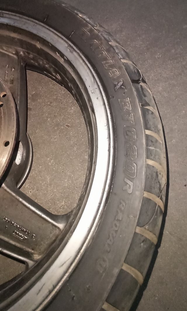 Rueda trasera ZZR600