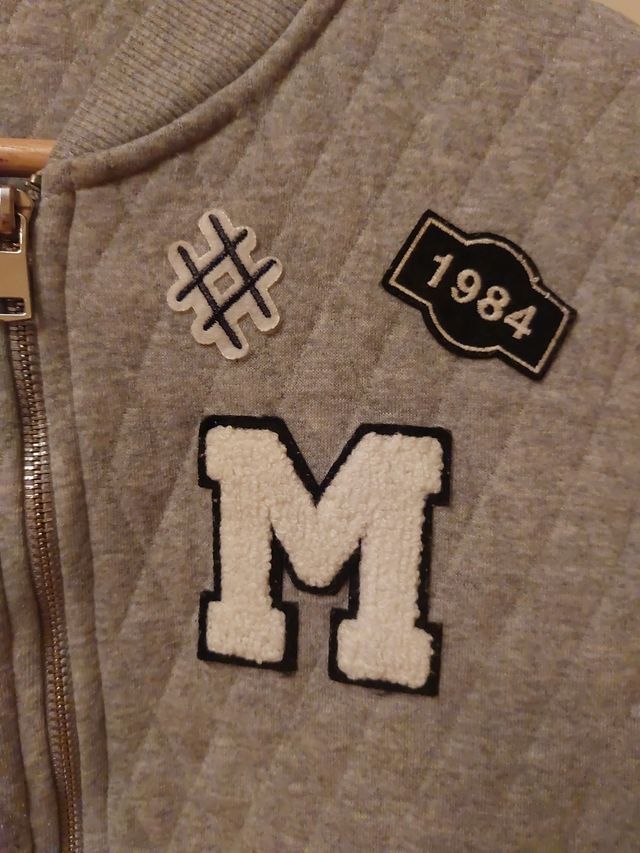 Chaqueta bomber. Mango