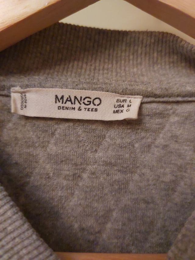 Chaqueta bomber. Mango
