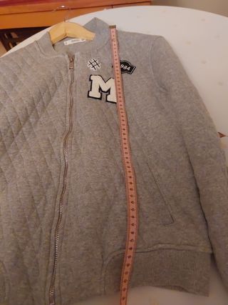Chaqueta bomber. Mango