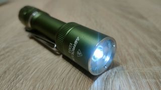 Linterna LED táctica EDC Astrolux NUEVA 