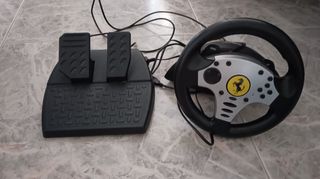 Volante y pedales para video consola 