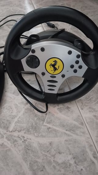 Volante y pedales para video consola 