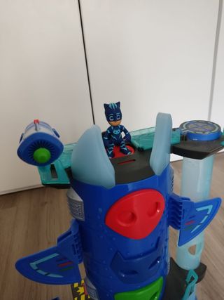 Base PJ mask juguete con figuras y coche