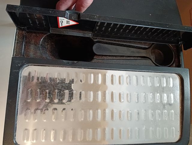 Cafetera automática Delongui Magnífica