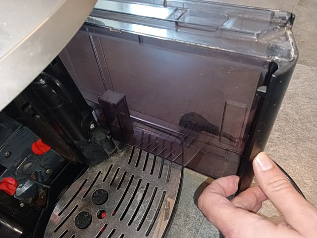 Cafetera automática Delongui Magnífica