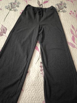 Pantalón ancho 