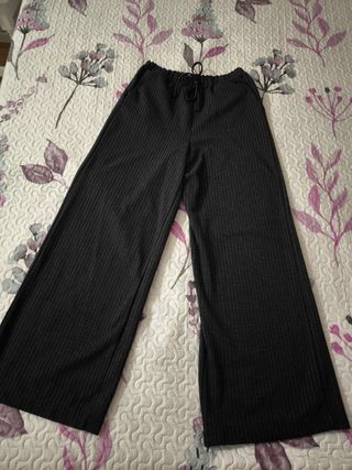 Pantalón ancho 
