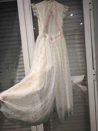 Vestidos de comunión precioso puestos un rato