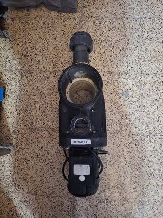 Pompa di ricircolo per piscina e jacuzzi 
