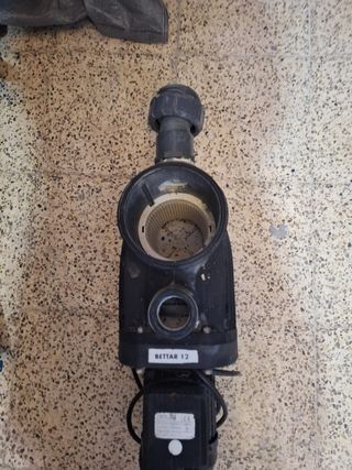 Pompa di ricircolo per piscina e jacuzzi 