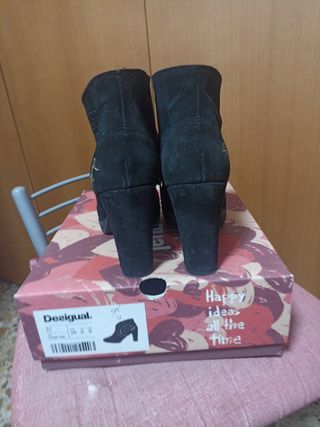 Botín negro ante Desigual