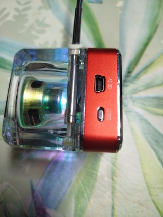 Mini altavoz usb