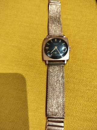 Reloj chapado en oro