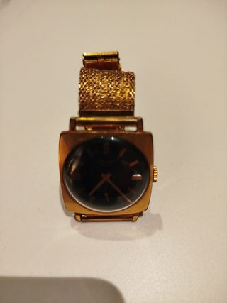 Reloj chapado en oro