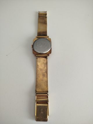 Reloj chapado en oro