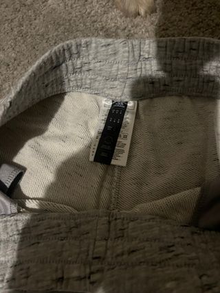 Pantalon adidas gris