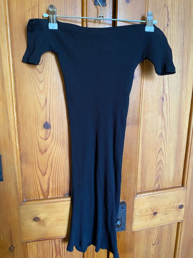 Vestido negro Pull and Bear