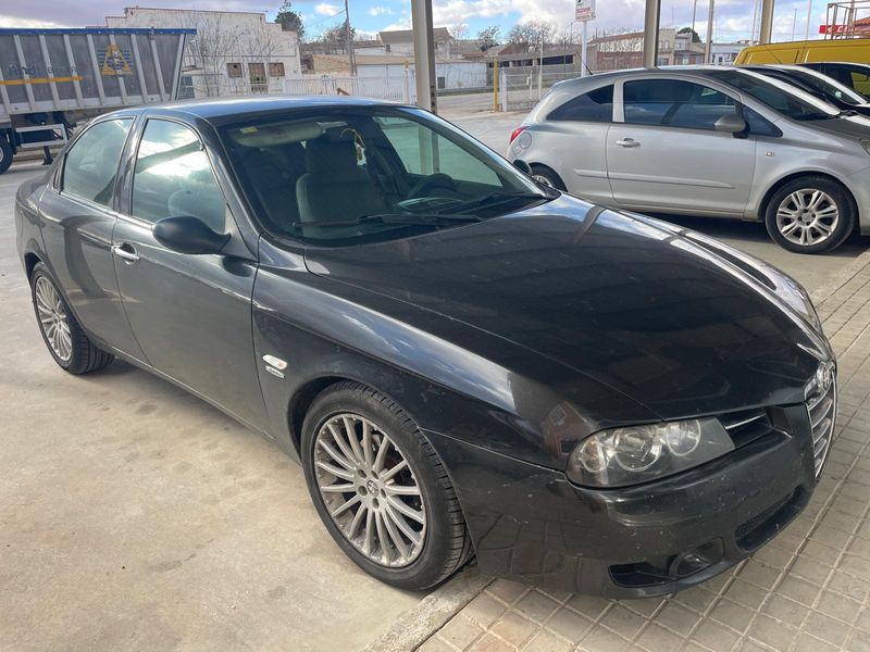 Alfa Romeo 156 2004 - foto 1