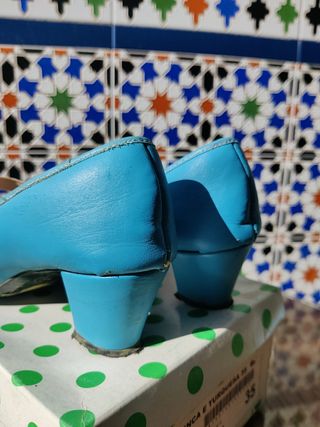Tacones de flamenca color azul turquesa