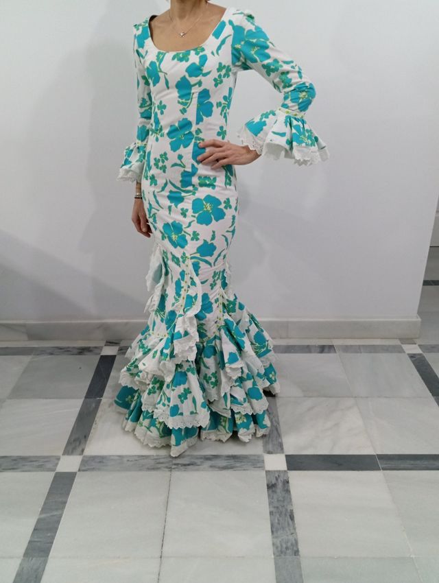 Traje de flamenca de flores
