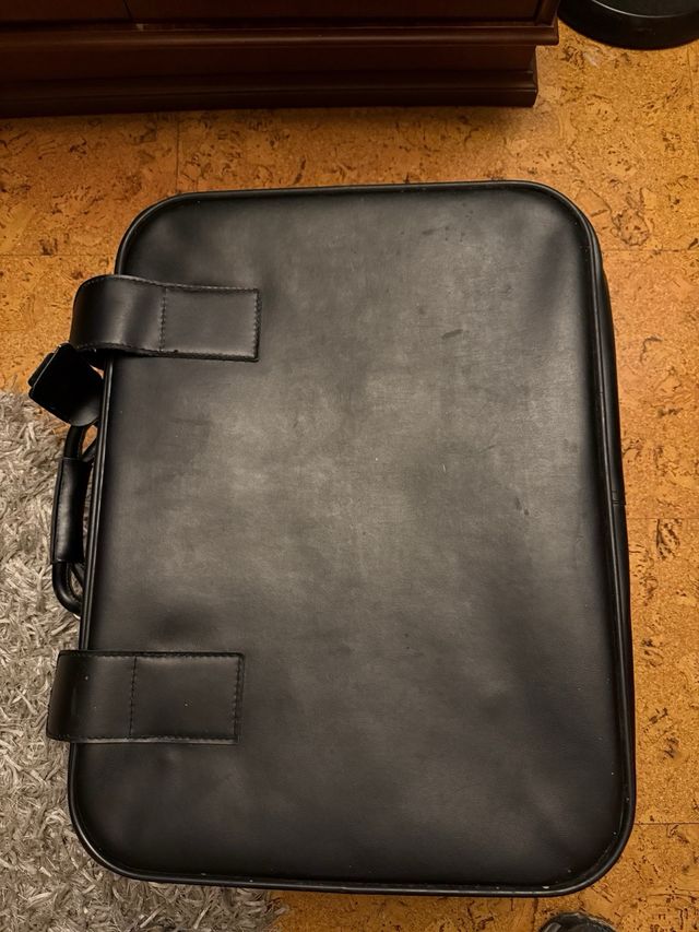 Maleta antigua de piel