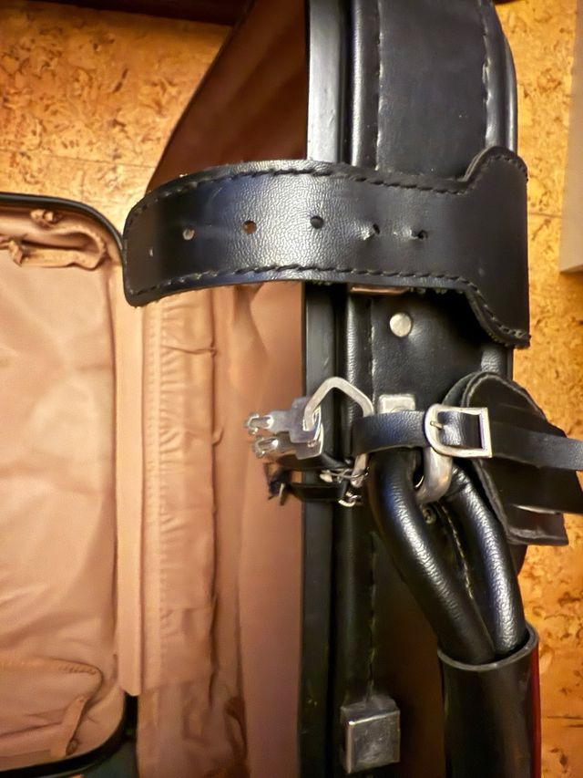 Maleta antigua de piel