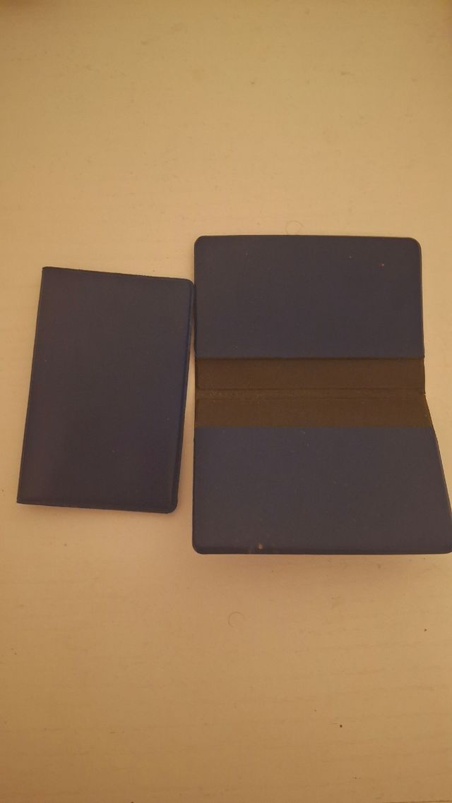 2 Portadocumenti piccoli tascabili