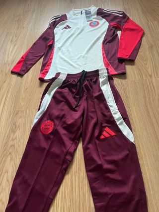 Chandal niño nuevo y original Bayer Munich