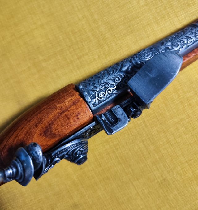 Pistola decorativa antica