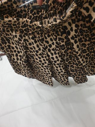 Falda pantalón,  Zara.