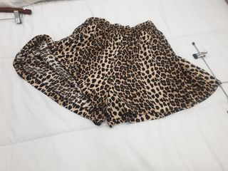 Falda pantalón,  Zara.