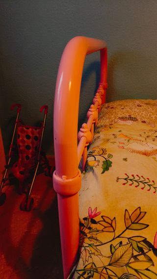 Cama de forja de 90cm, color rosa infantil-juvenil