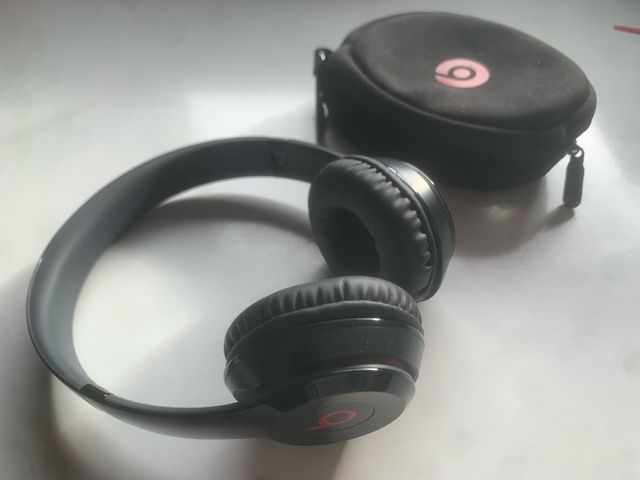 Auriculares beats solo