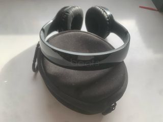 Auriculares beats solo