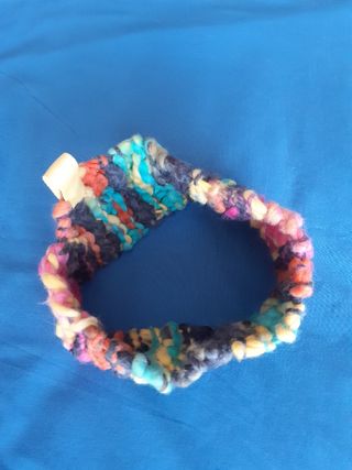 Cinta de nudos de colores