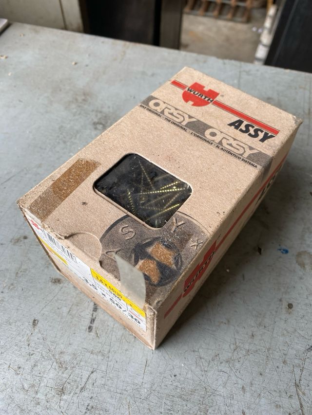 Tornillos tirafondos wurth