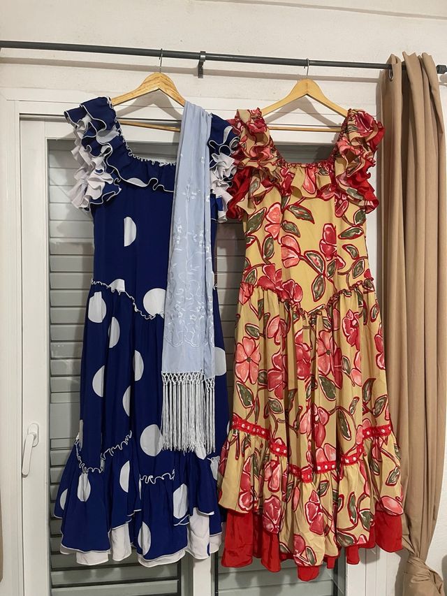 Lote de dos vestidos de flamenca