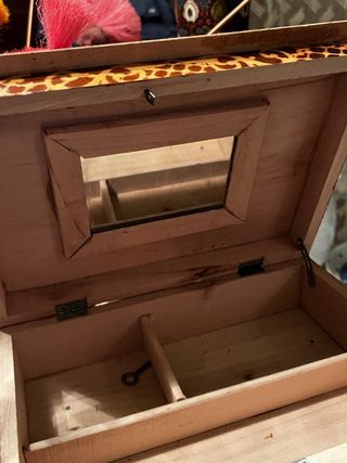 Caja de madera vintage joyero “Pinocho"