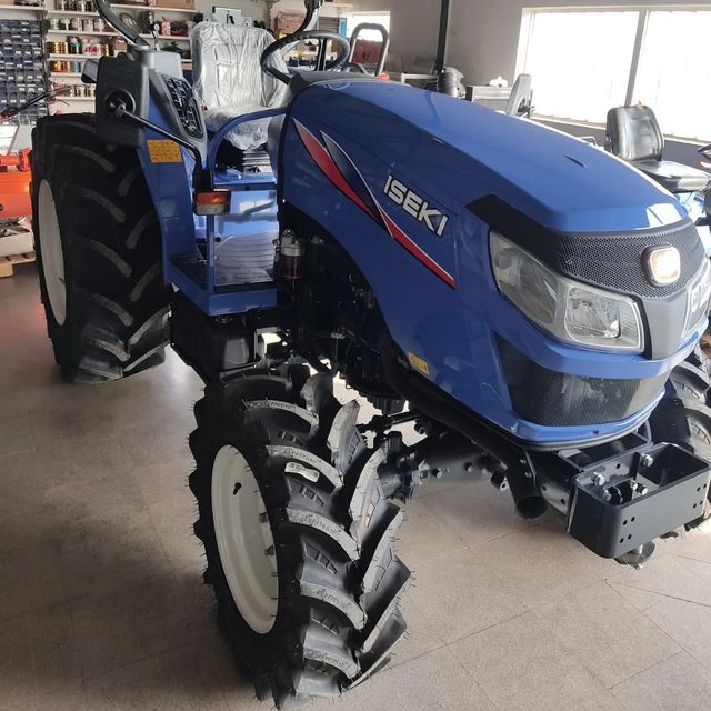 Tractor iseki
