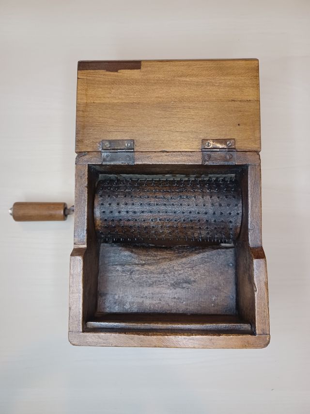 Rallador Antiguo "La Rápida " Funcional e Historia