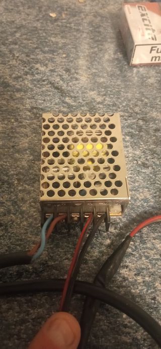 Fuente de alimentación.RS - 15 - 12