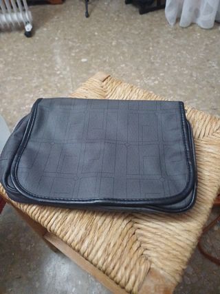 Neceser colgar hombre