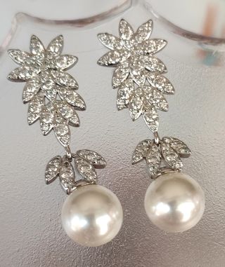 PENDIENTES LARGOS CIRCONITAS Y PERLAS 