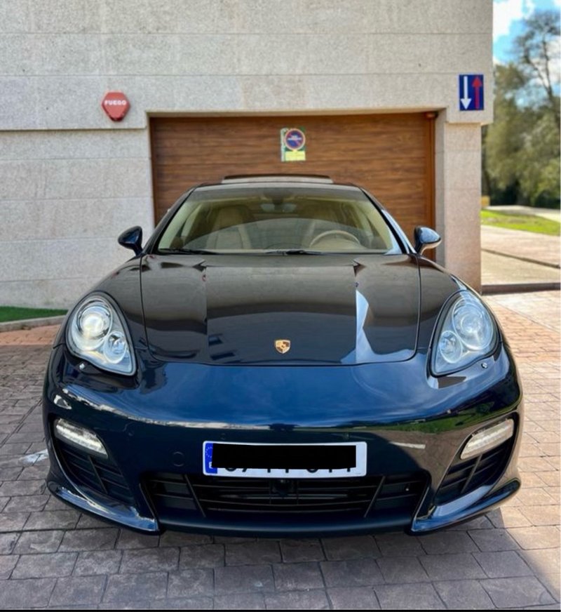 Porsche Panamera 2011 - foto 1