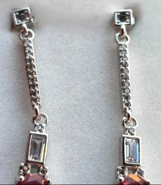 PENDIENTES ART DECO LARGOS RUBÍ