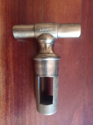 Grifo Bodega Antiguo Francés Latón Macizo S.XIX